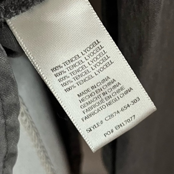 Cloth & Stone • Charcoal Grey Button Front Pocket Blouse - Picture 3 of 4